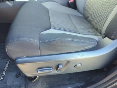 2017 Toyota Tundra 4WD 4WD SR5 Double Cab 6.5' Bed 5.7L FFV (Natl)
