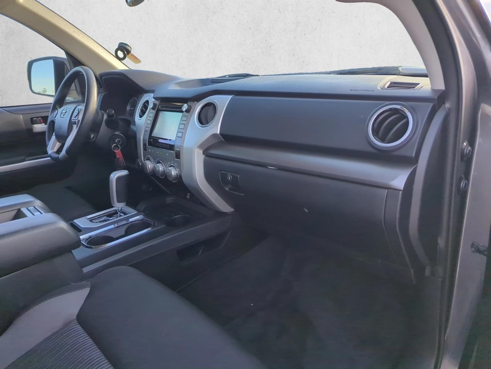 2017 Toyota Tundra 4WD 4WD SR5 Double Cab 6.5' Bed 5.7L FFV (Natl)