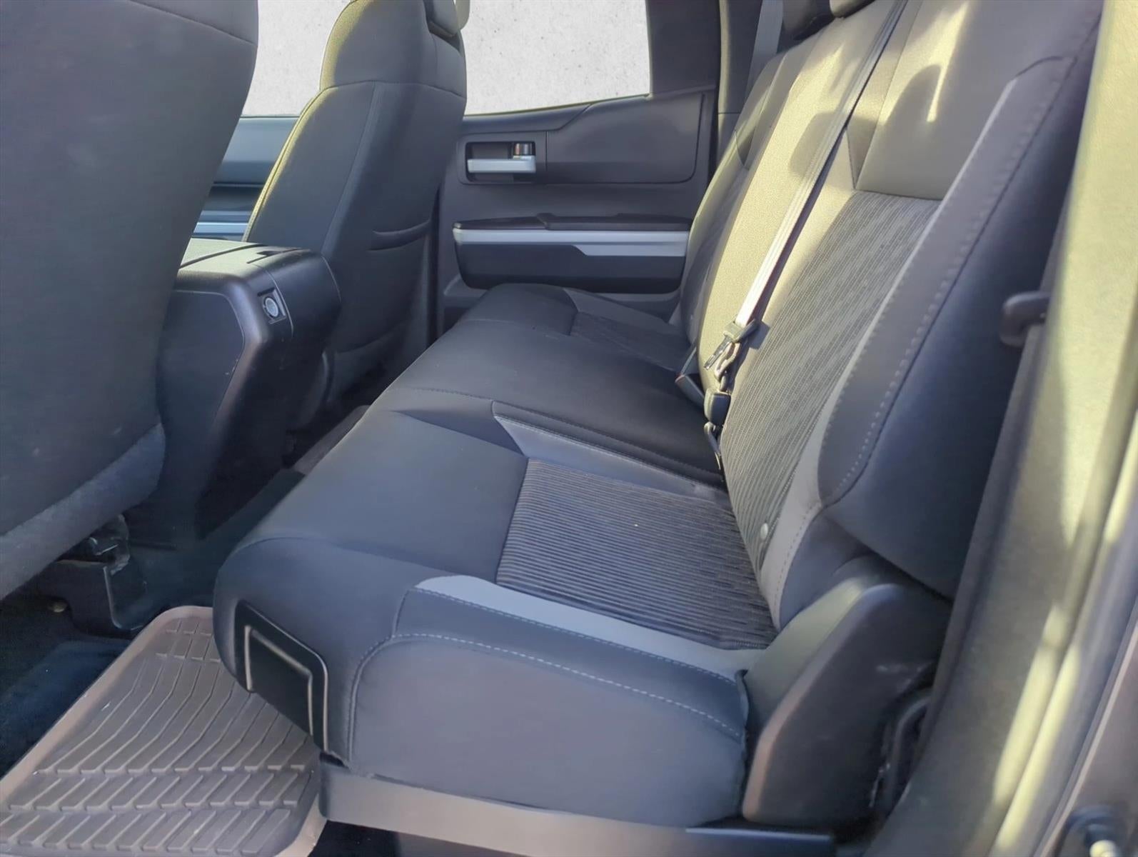 2017 Toyota Tundra 4WD 4WD SR5 Double Cab 6.5' Bed 5.7L FFV (Natl)