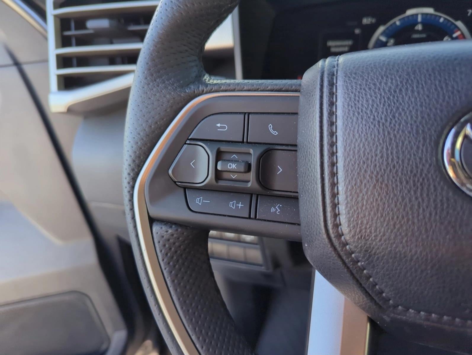 2026 Toyota Tundra 4WD 4WD Limited CrewMax 5.5' Bed (Natl)