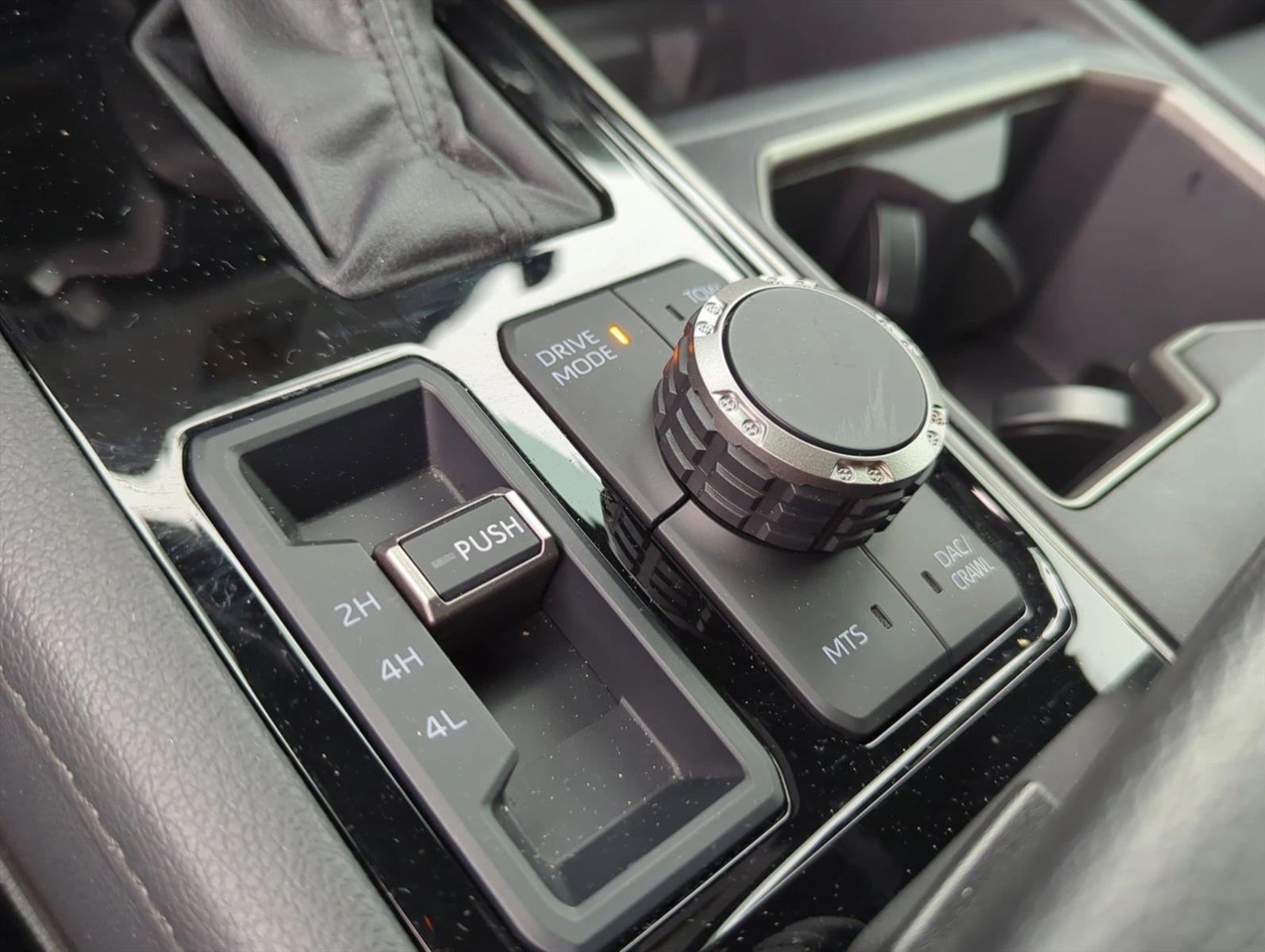 2025 Toyota Tundra 4WD 4WD Limited CrewMax 5.5' Bed (Natl)