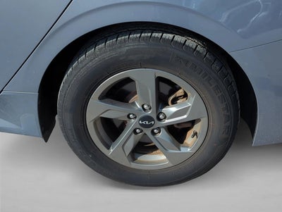 2022 Kia K5 LXS Auto FWD