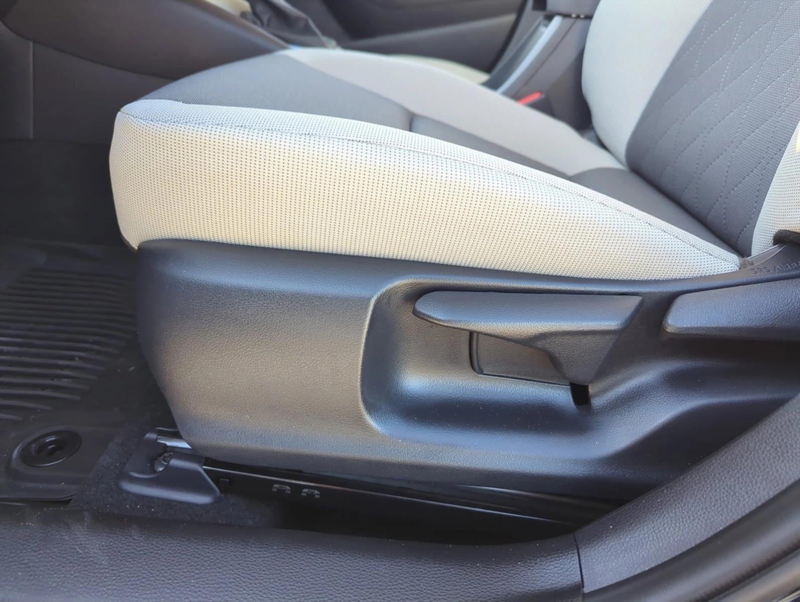 2026 Toyota Corolla LE CVT (Natl)