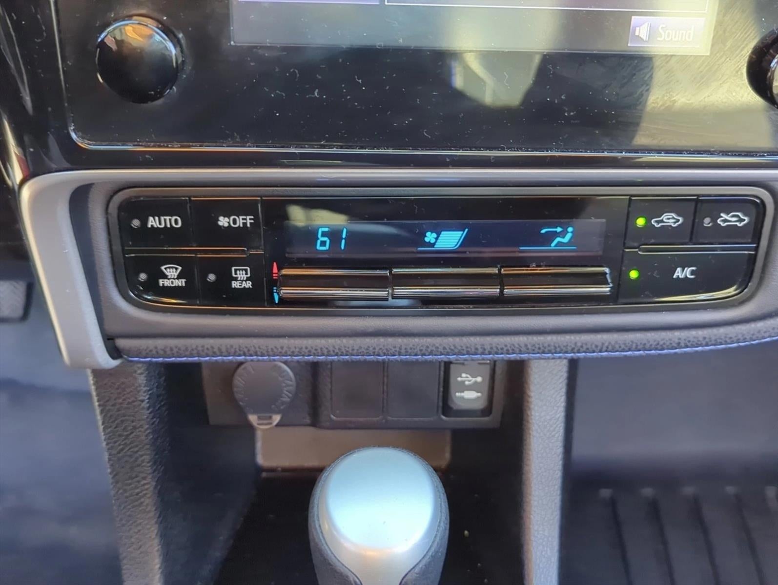 2019 Toyota Corolla SE CVT (Natl)