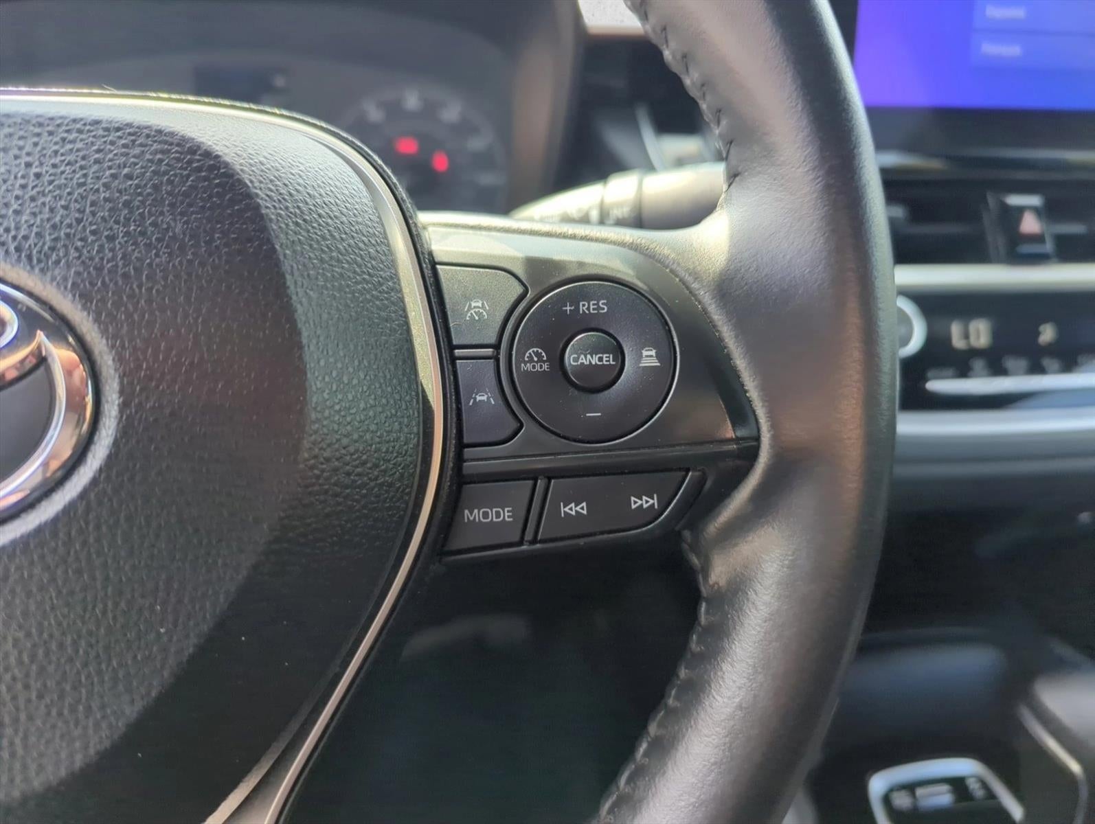 2023 Toyota Corolla SE CVT (Natl)