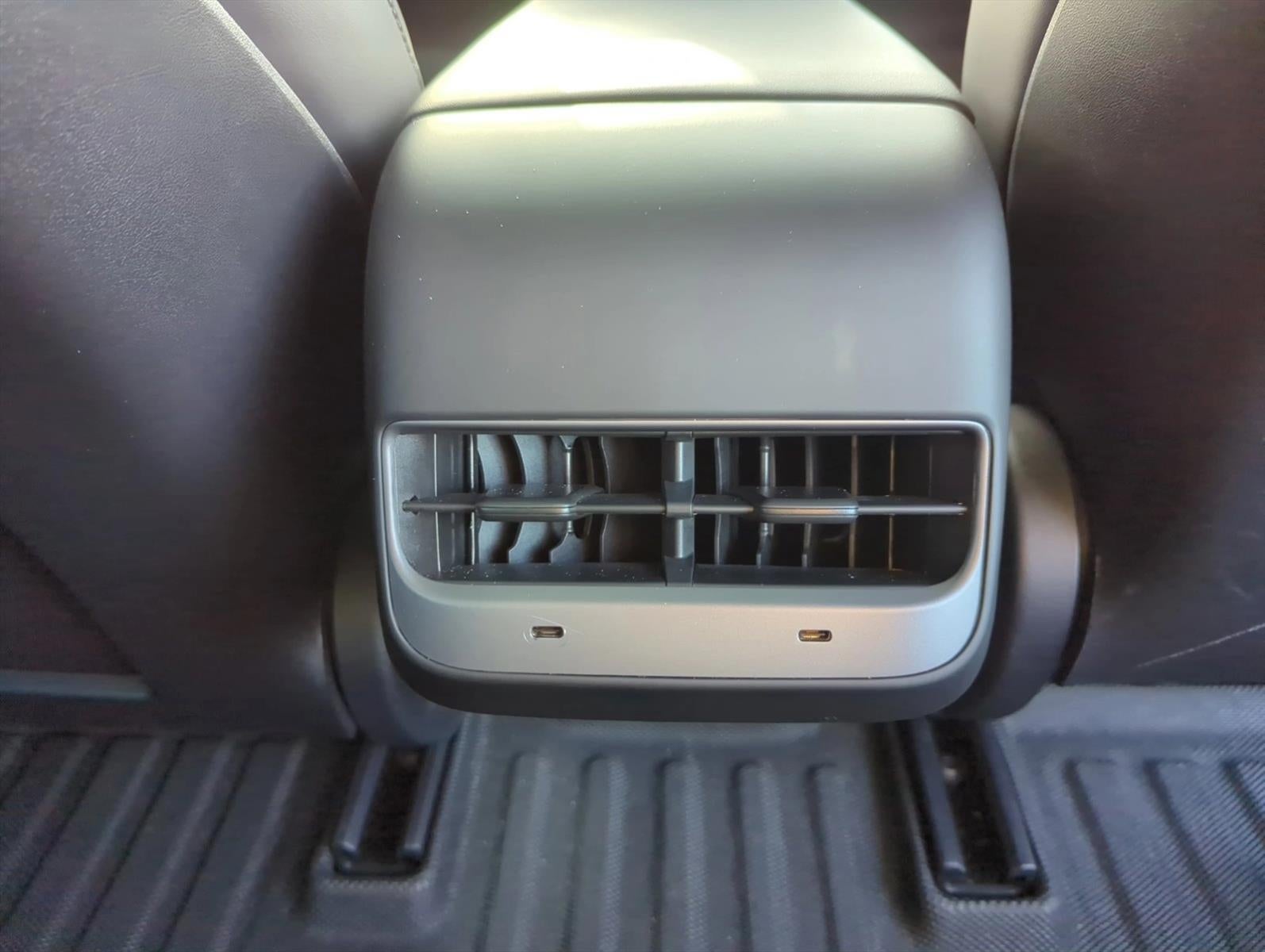 2022 Tesla Model 3 RWD