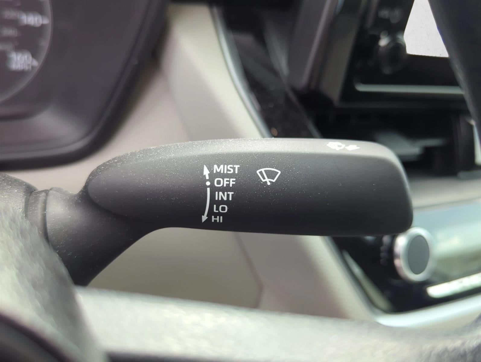 2025 Toyota Corolla Cross L 2WD (Natl)