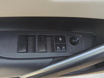 2024 Toyota Corolla Cross L 2WD (Natl)