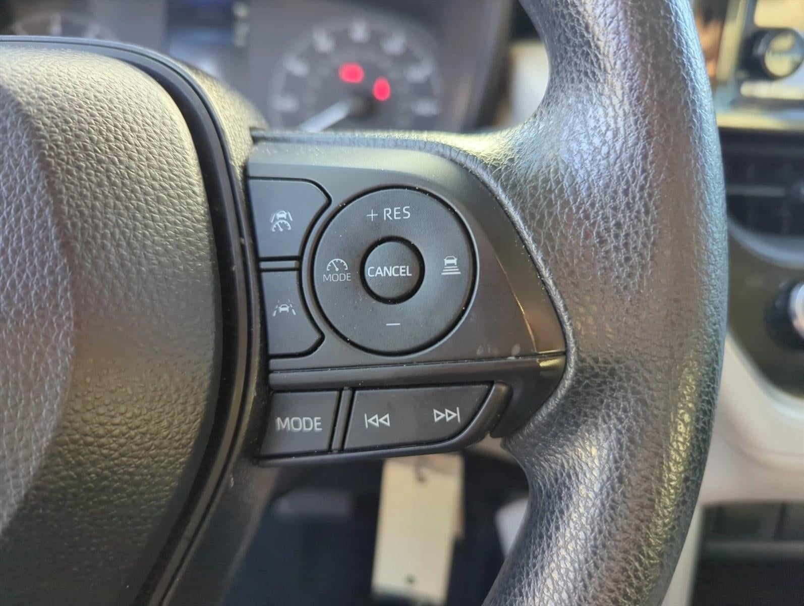 2024 Toyota Corolla Cross L 2WD (Natl)