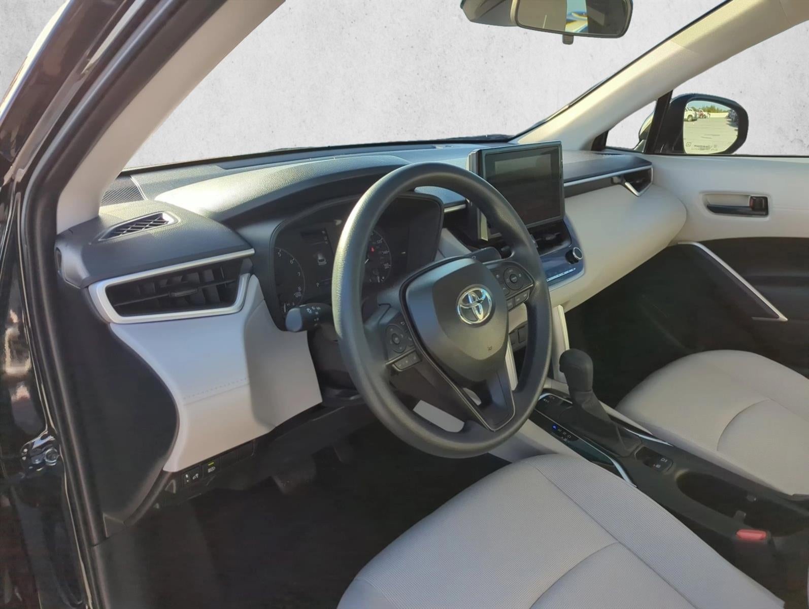 2025 Toyota Corolla Cross L 2WD (Natl)