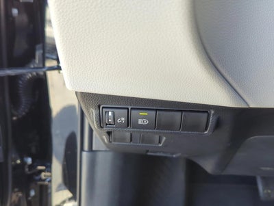 2025 Toyota Corolla Cross L 2WD (Natl)