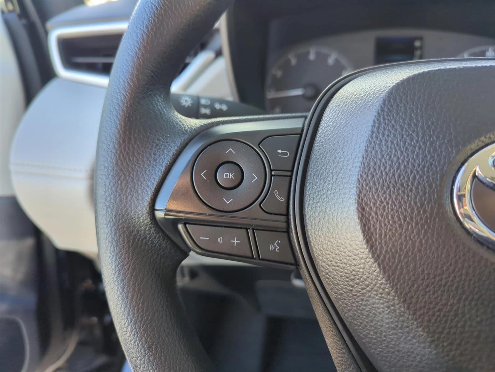 2025 Toyota Corolla Cross L 2WD (Natl)