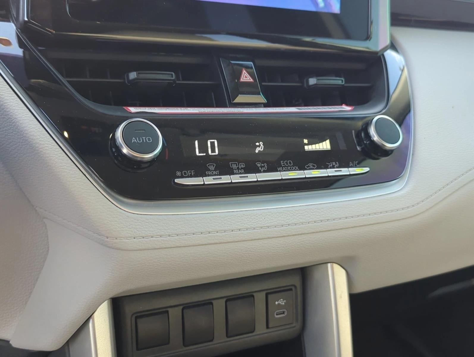 2024 Toyota Corolla Cross LE 2WD (Natl)