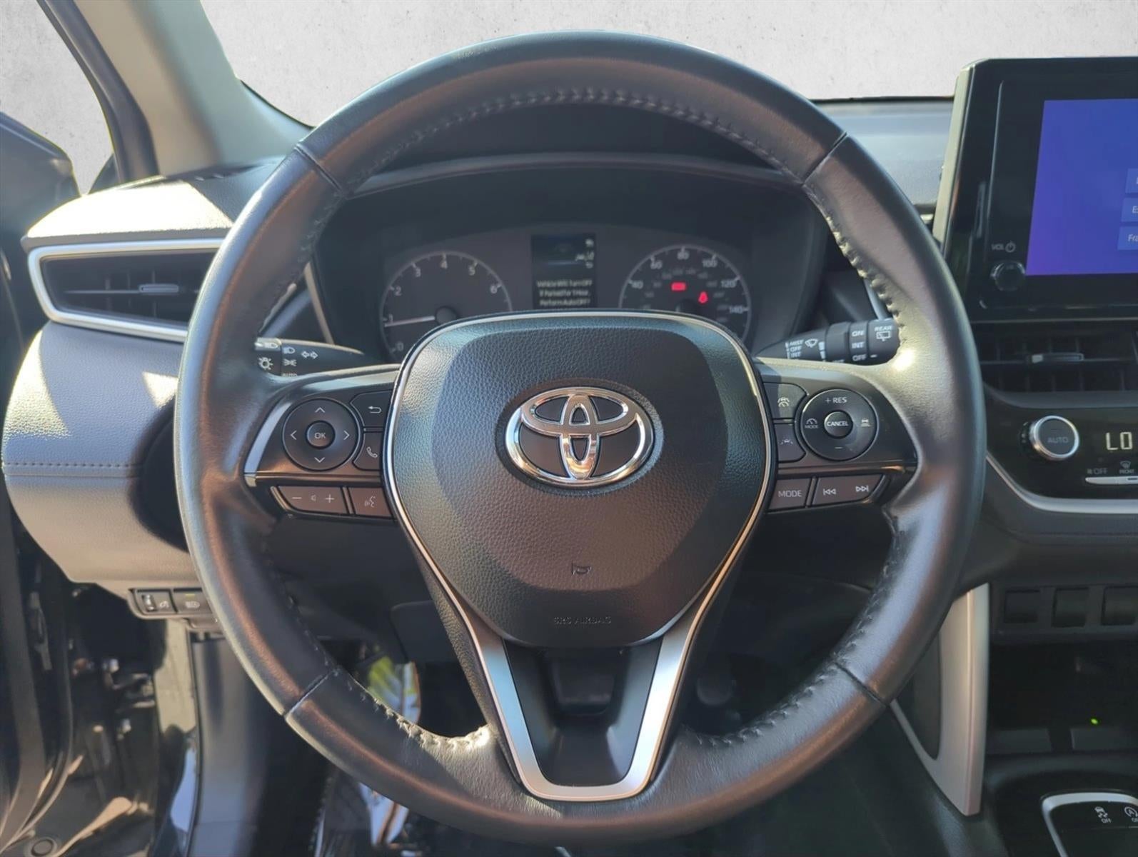 2024 Toyota Corolla Cross LE 4WD (Natl)