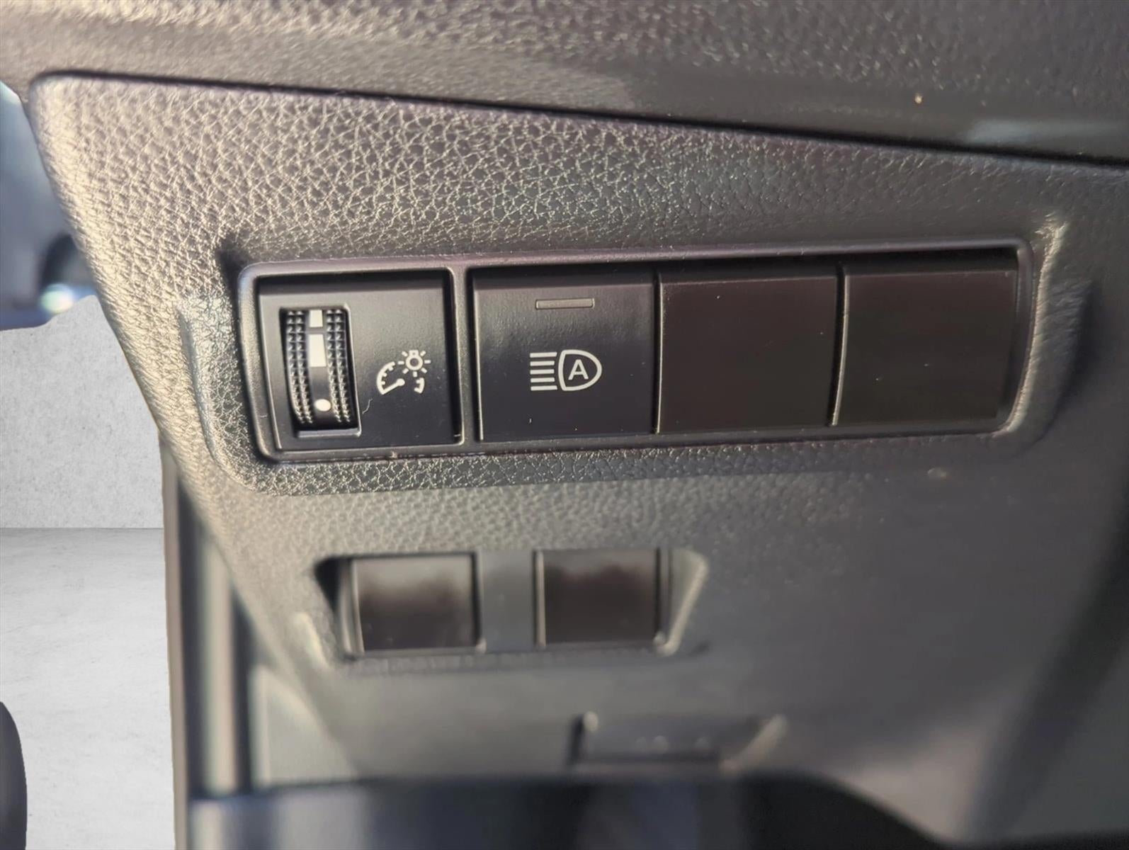 2024 Toyota Corolla Cross LE 4WD (Natl)