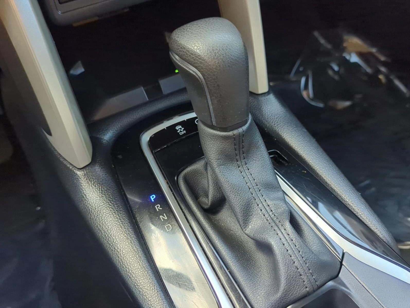 2024 Toyota Corolla Cross LE 4WD (Natl)