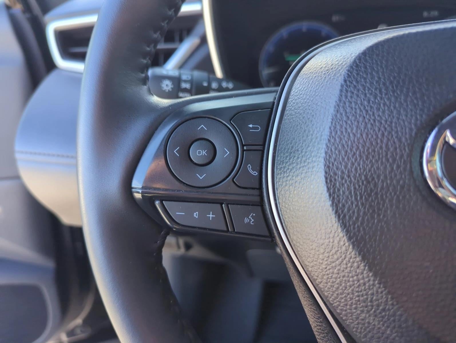 2026 Toyota Corolla Cross XLE 4WD (Natl)