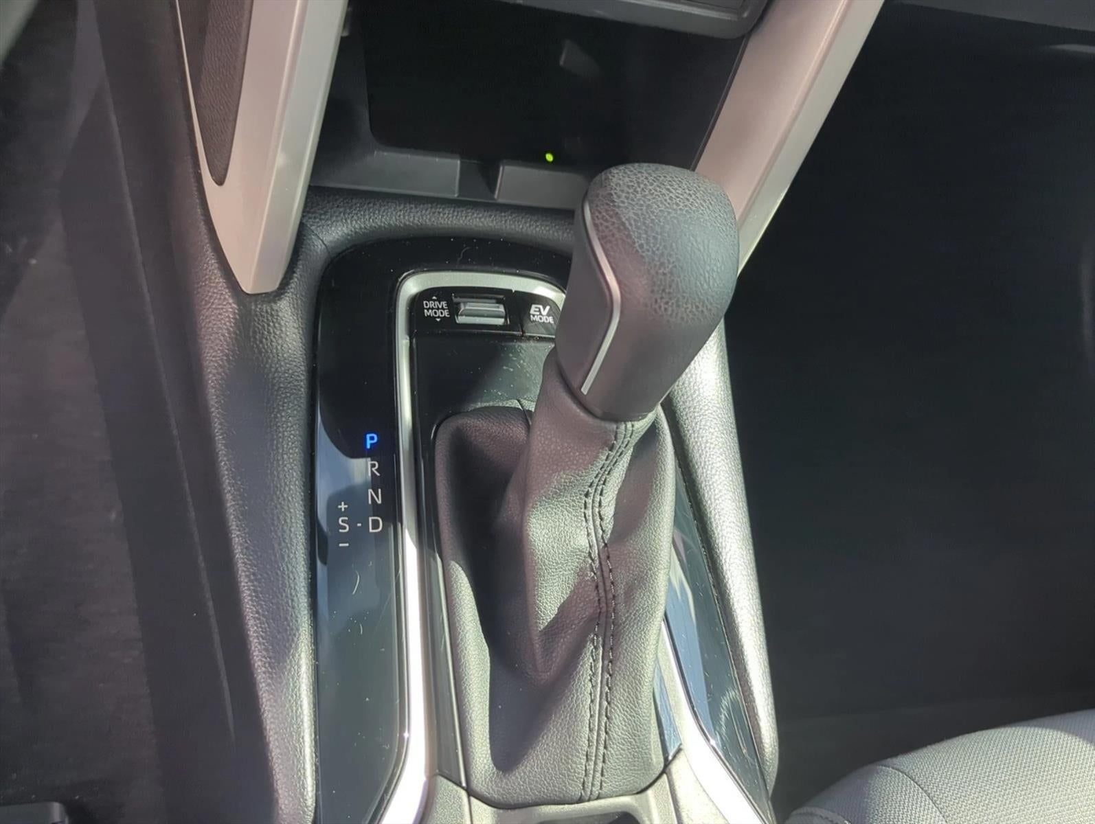 2024 Toyota Corolla Cross Hybrid SE 4WD (Natl)