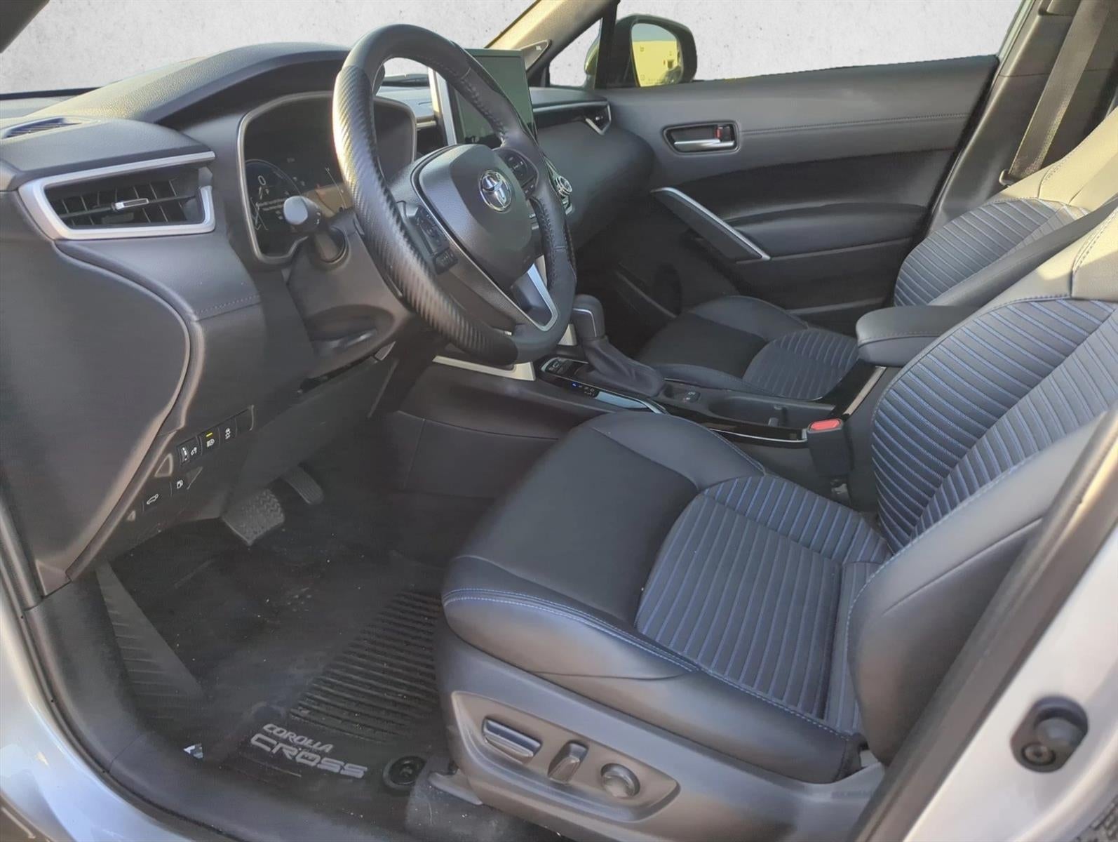 2025 Toyota Corolla Cross Hybrid XSE 4WD (Natl)