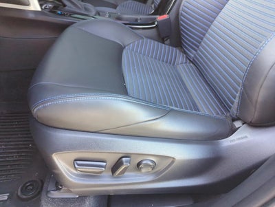 2025 Toyota Corolla Cross Hybrid XSE 4WD (Natl)