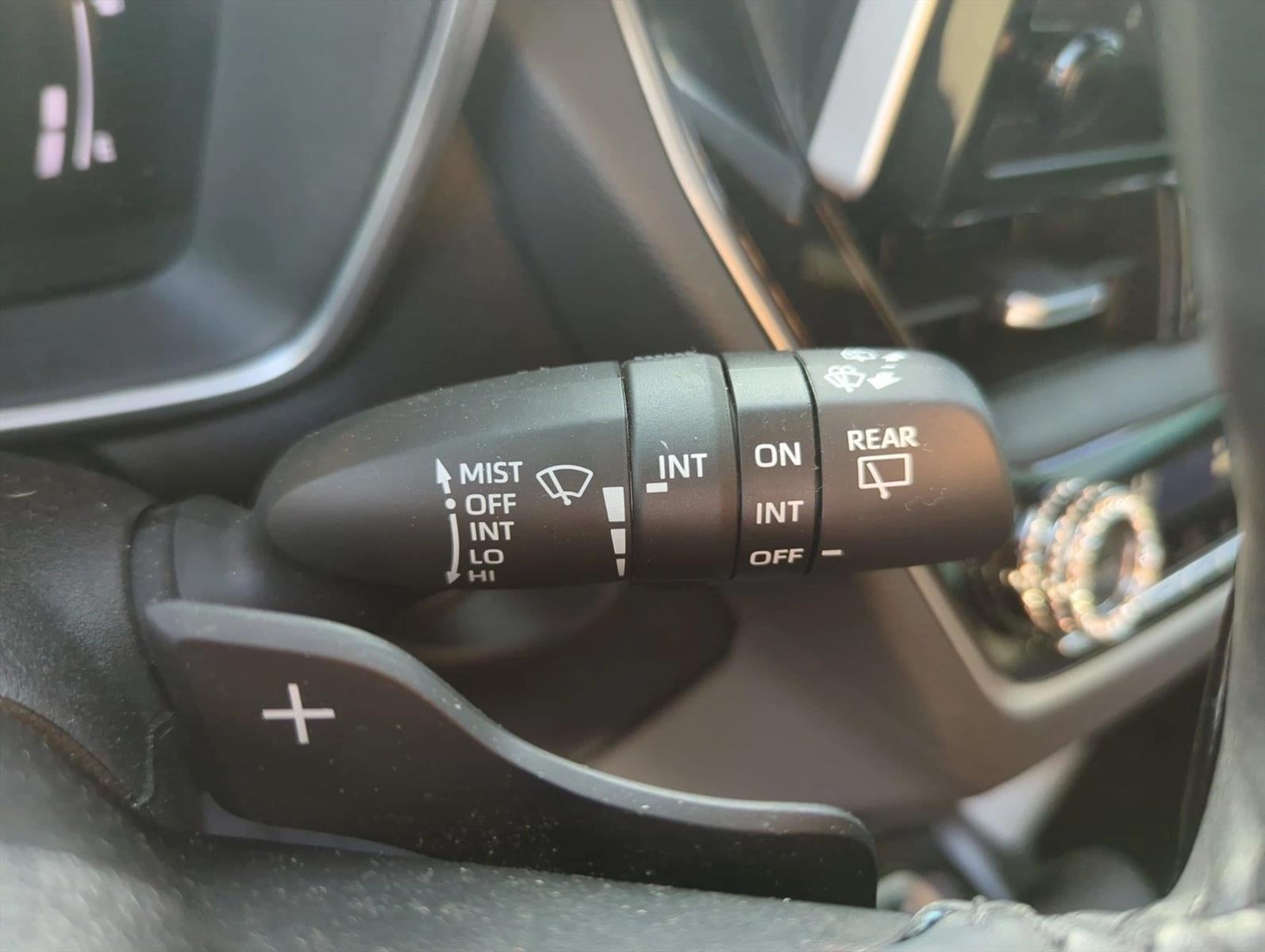 2025 Toyota Corolla Cross Hybrid XSE 4WD (Natl)