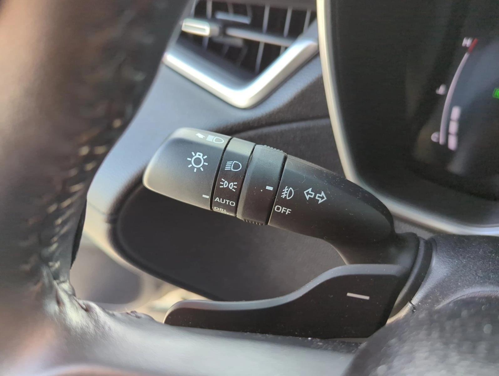 2025 Toyota Corolla Cross Hybrid XSE 4WD (Natl)
