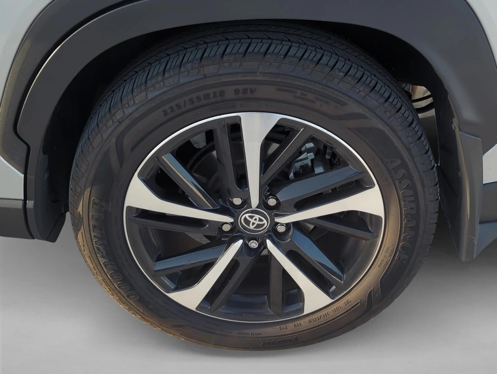 2025 Toyota Corolla Cross Hybrid XSE 4WD (Natl)
