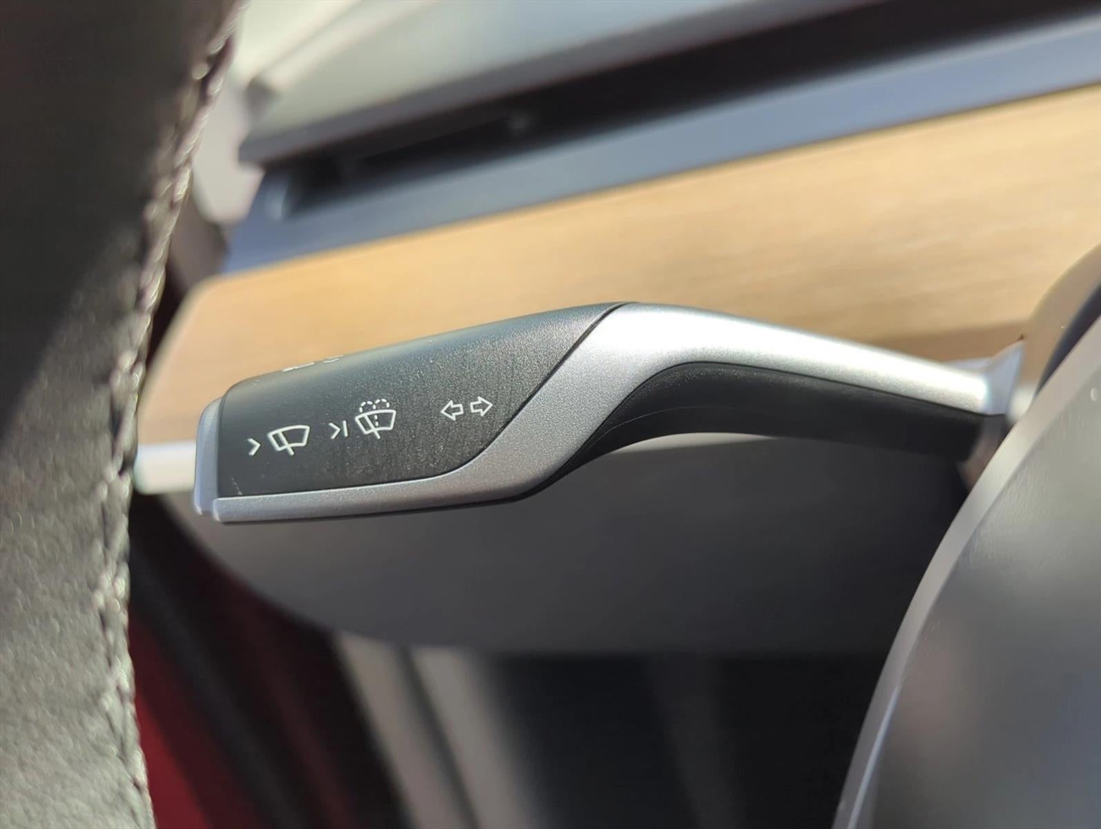 2025 Tesla Model Y Long Range AWD *Ltd Avail*