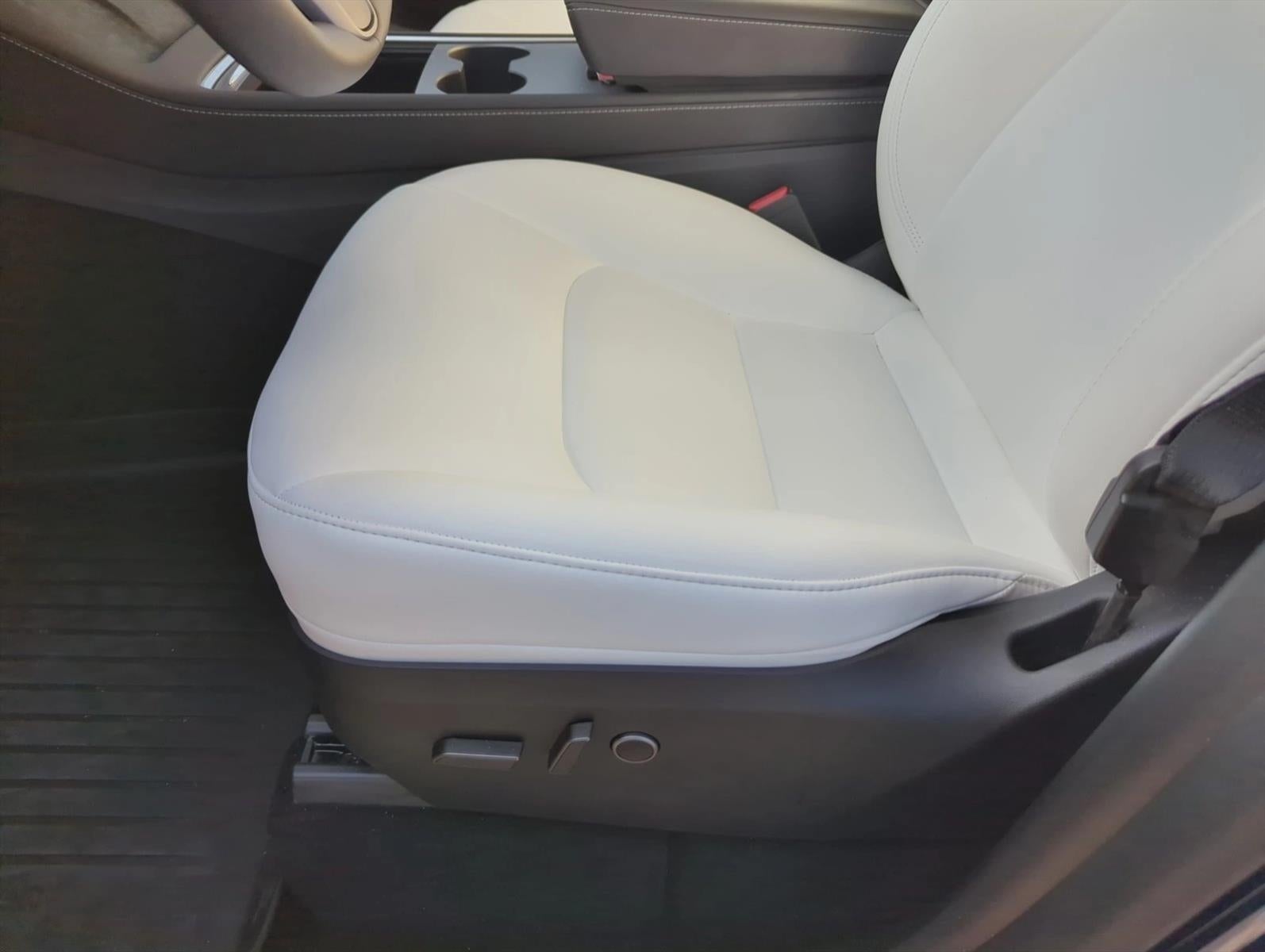 2024 Tesla Model Y Performance AWD