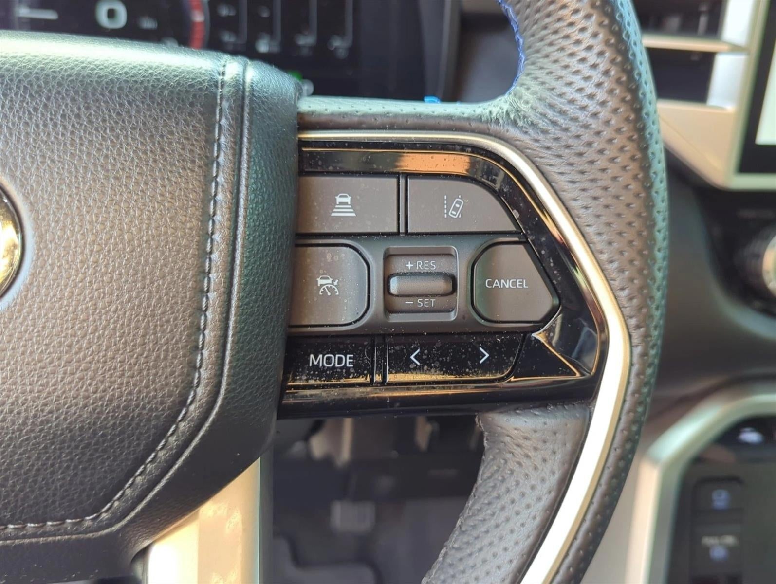 2024 Toyota Sequoia Platinum RWD (Natl)