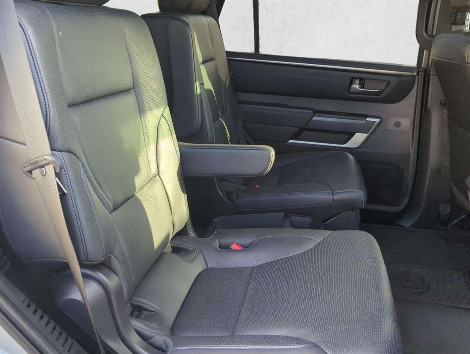 2024 Toyota Sequoia Platinum RWD (Natl)