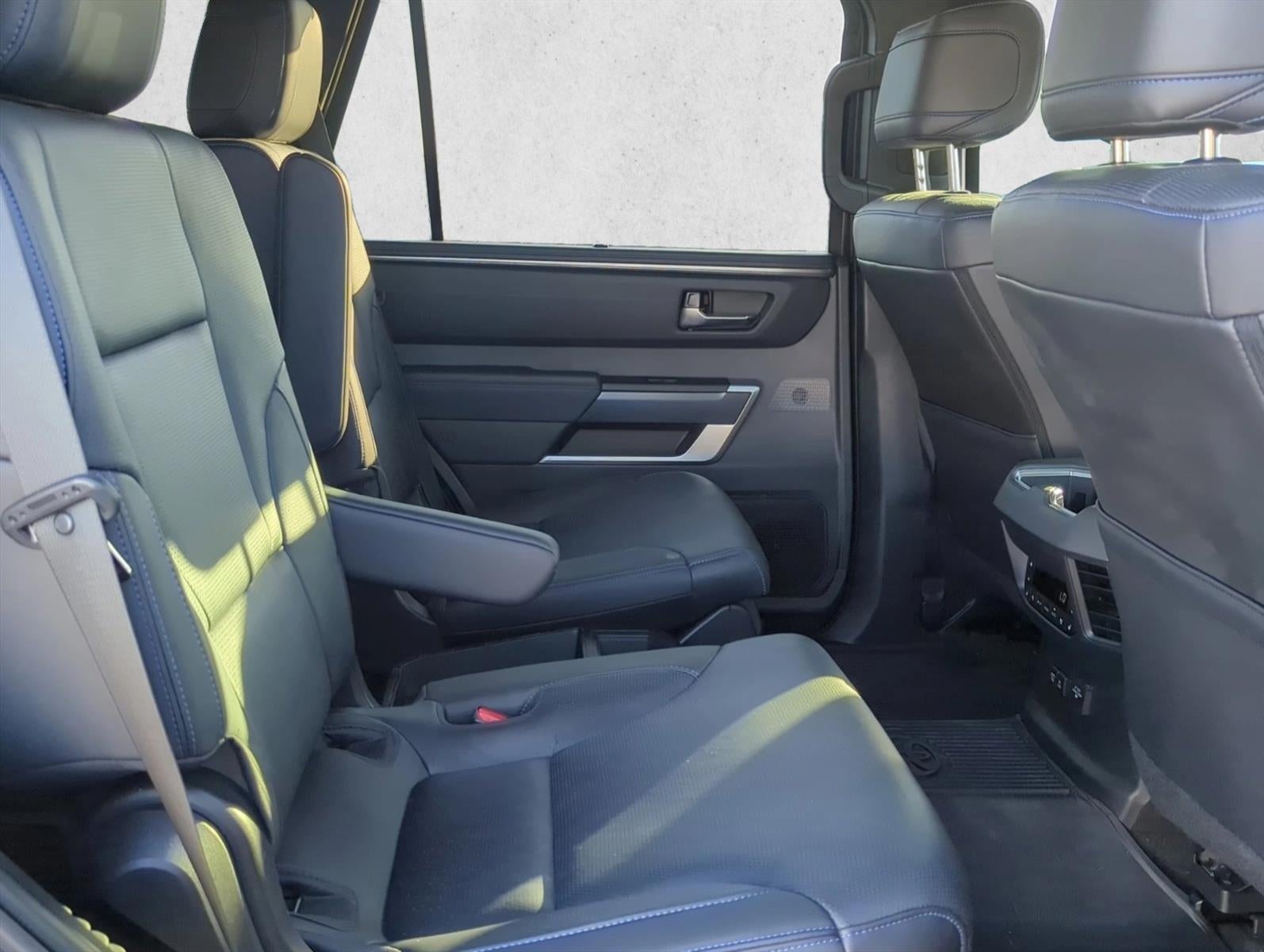 2024 Toyota Sequoia Platinum 4WD (Natl)