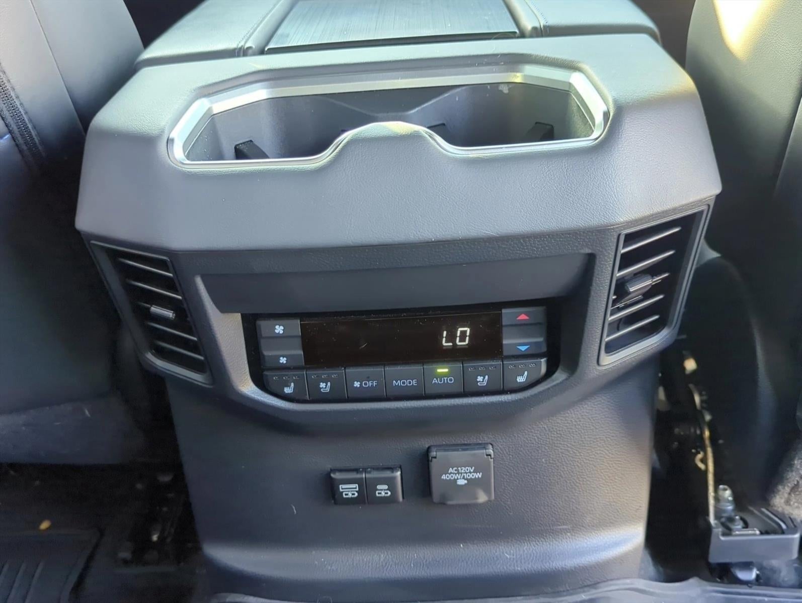2024 Toyota Sequoia Platinum 4WD (Natl)