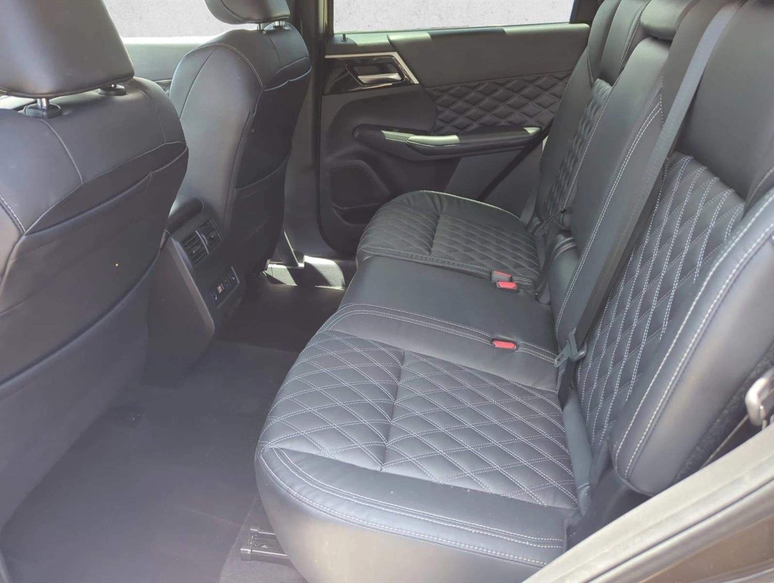2022 Mitsubishi Outlander SEL FWD