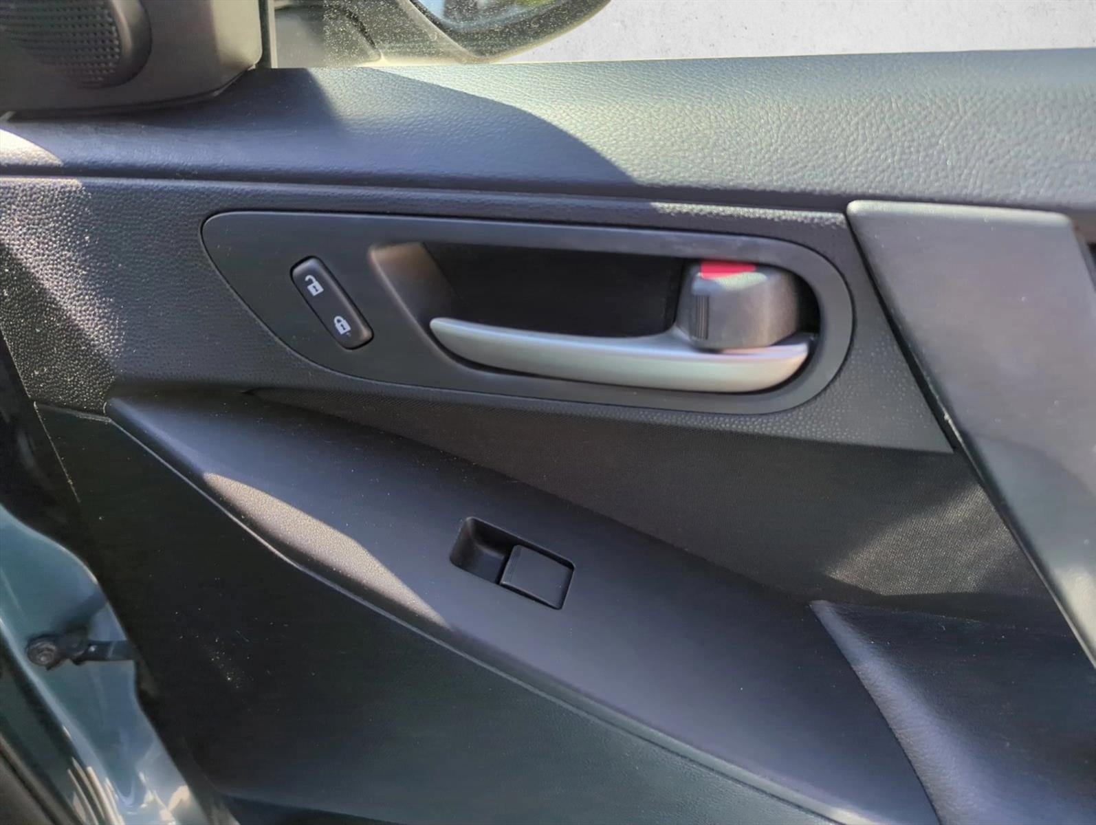 2011 Mazda Mazda3 4dr Sdn Auto i Touring