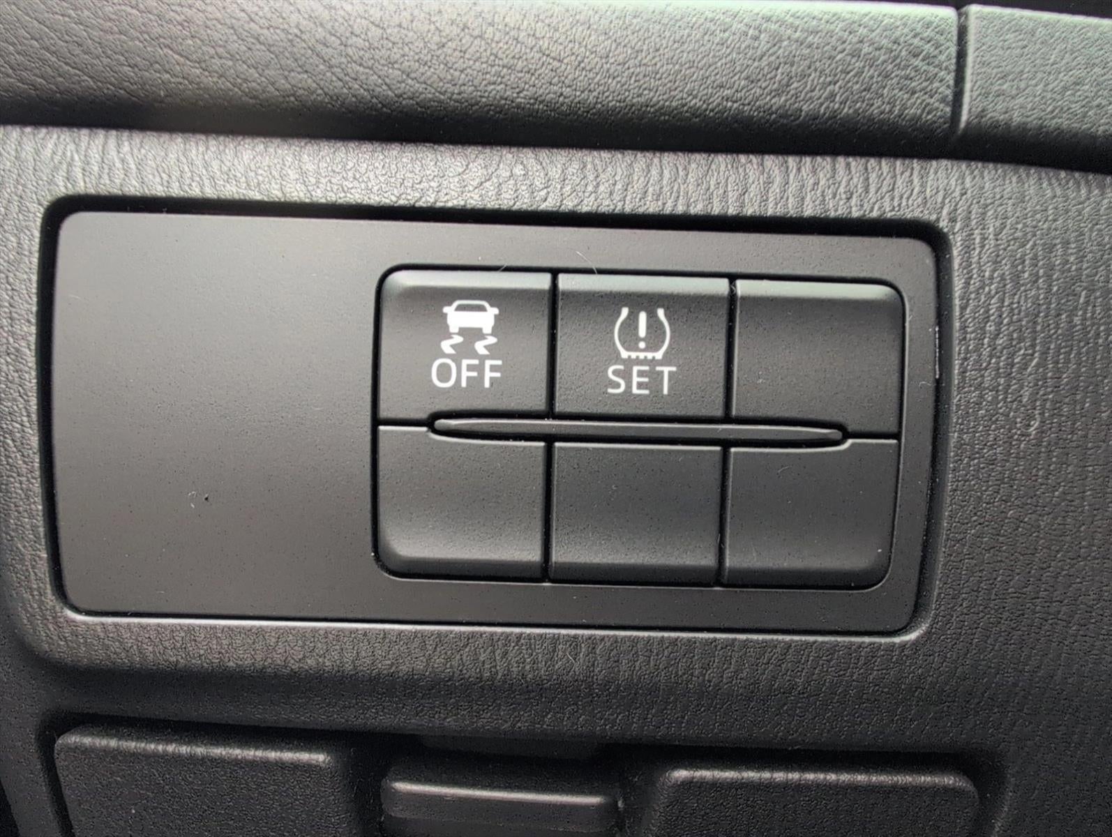 2015 Mazda Mazda6 4dr Sdn Auto i Sport