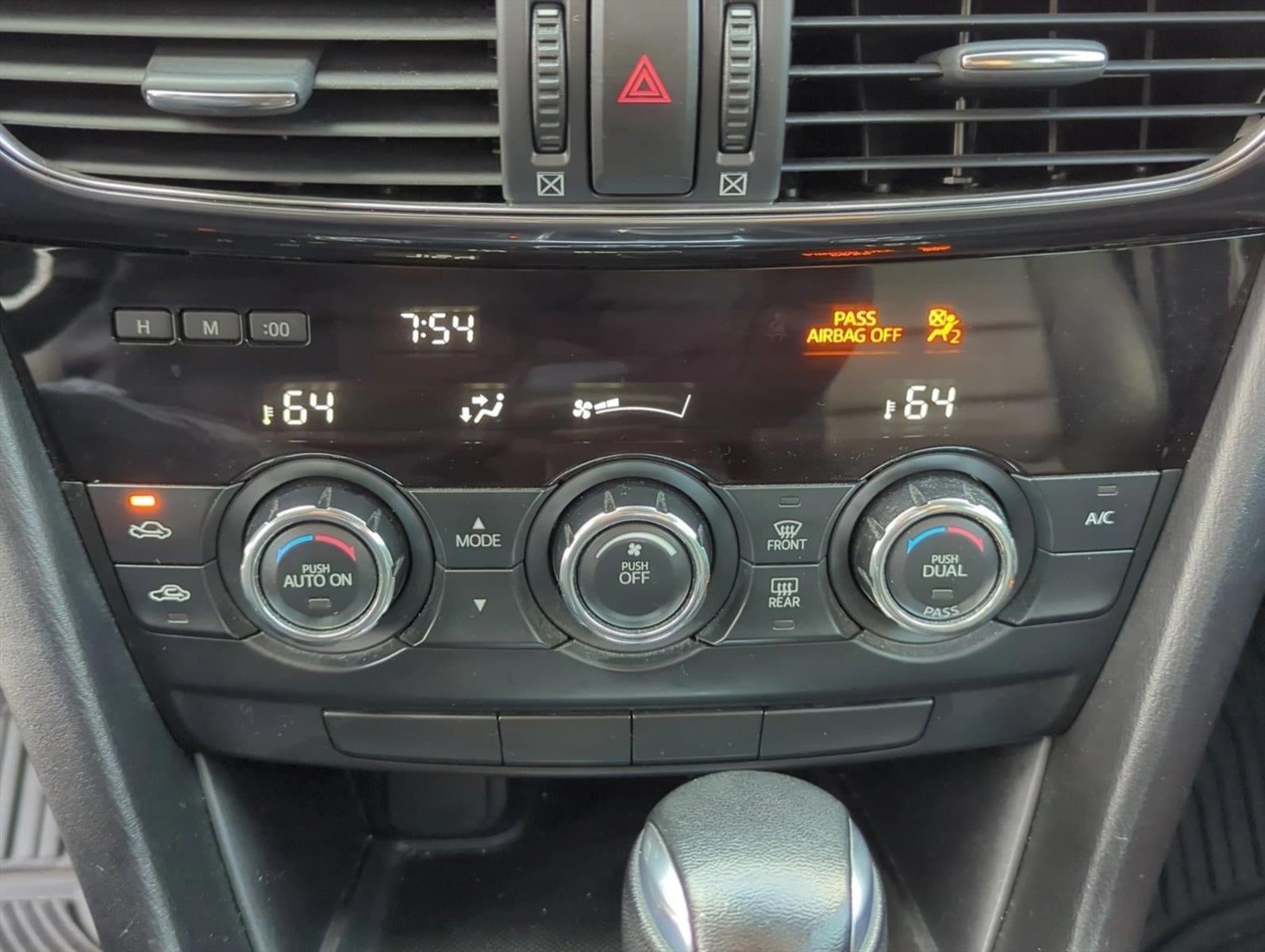 2015 Mazda Mazda6 4dr Sdn Auto i Touring