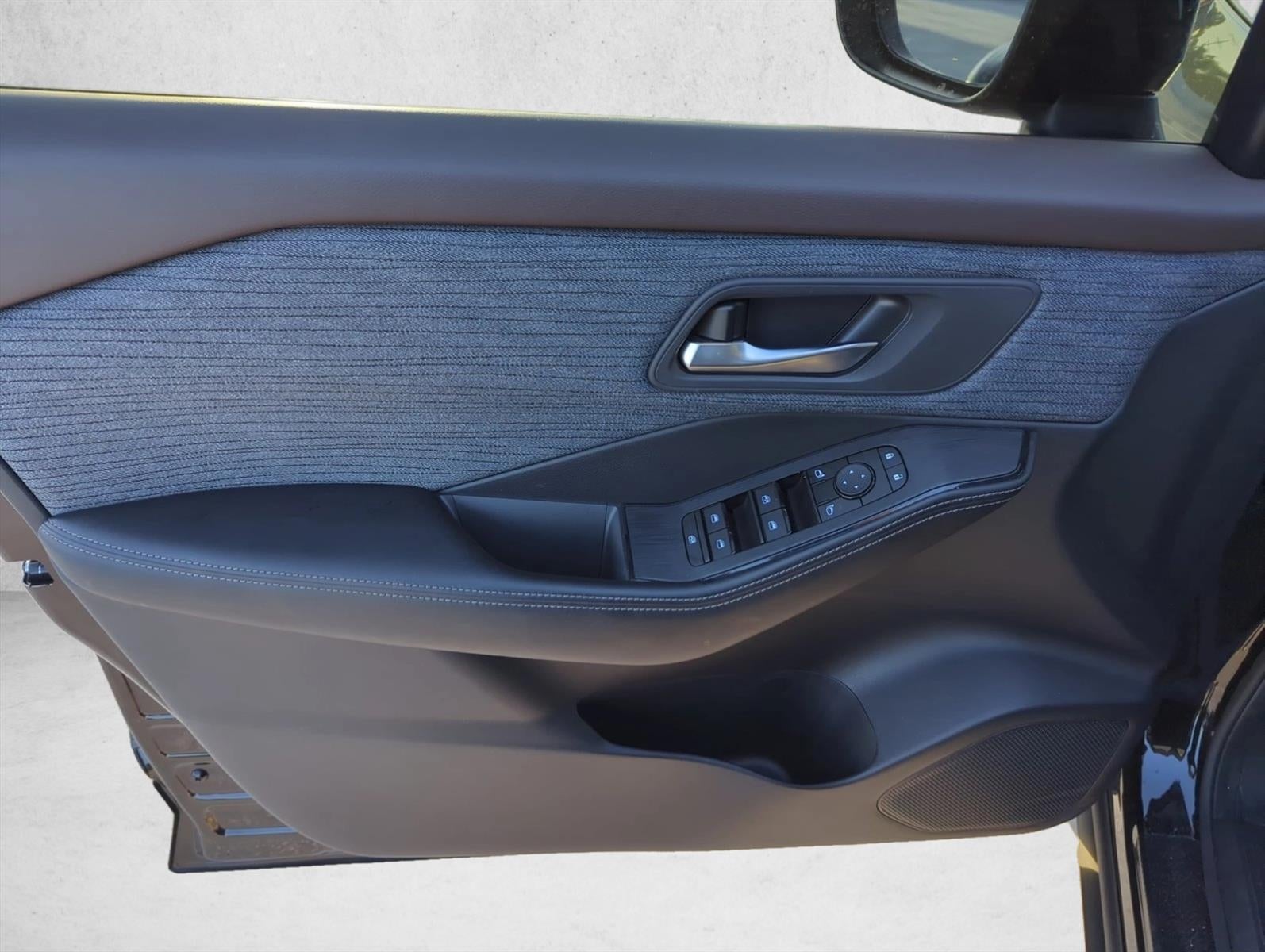 2023 Nissan Rogue FWD SV