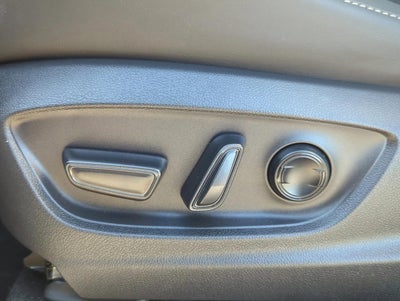 2024 Toyota Crown XLE AWD (Natl)