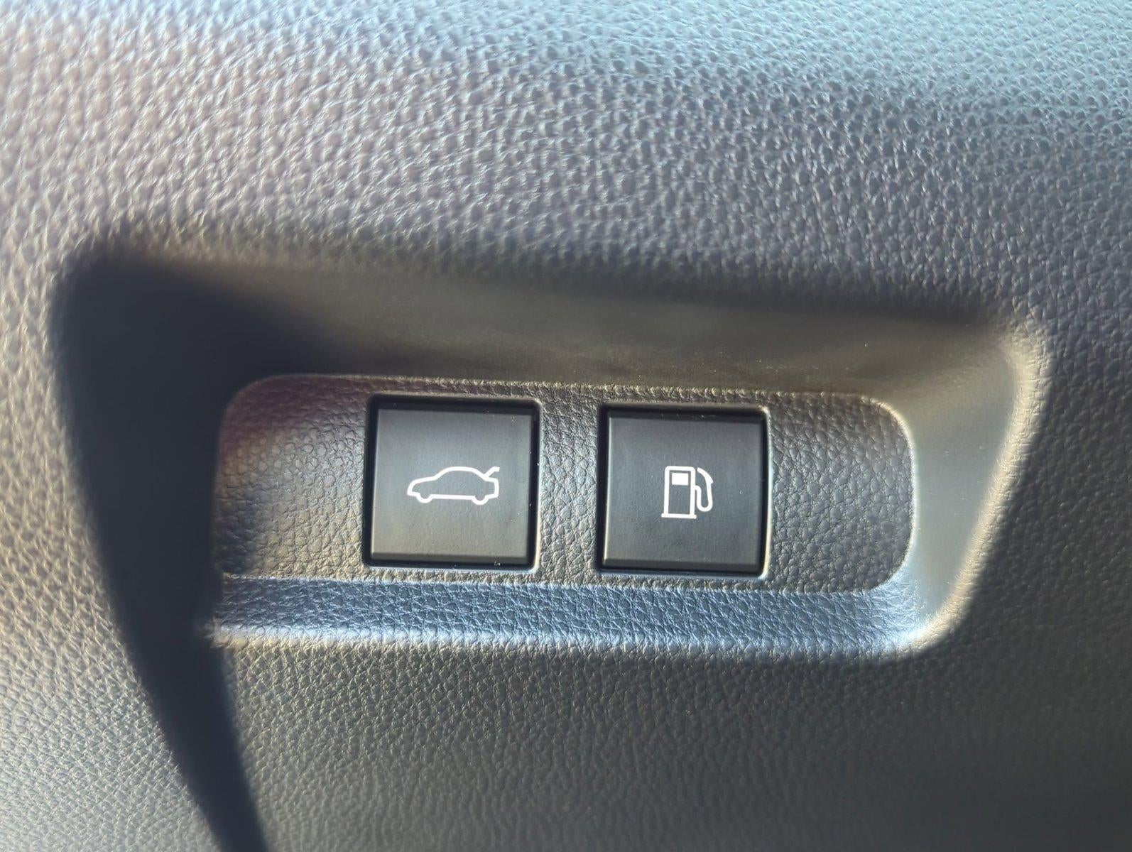 2024 Toyota Crown XLE AWD (Natl)