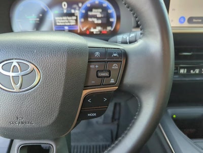 2023 Toyota Crown XLE AWD (Natl)