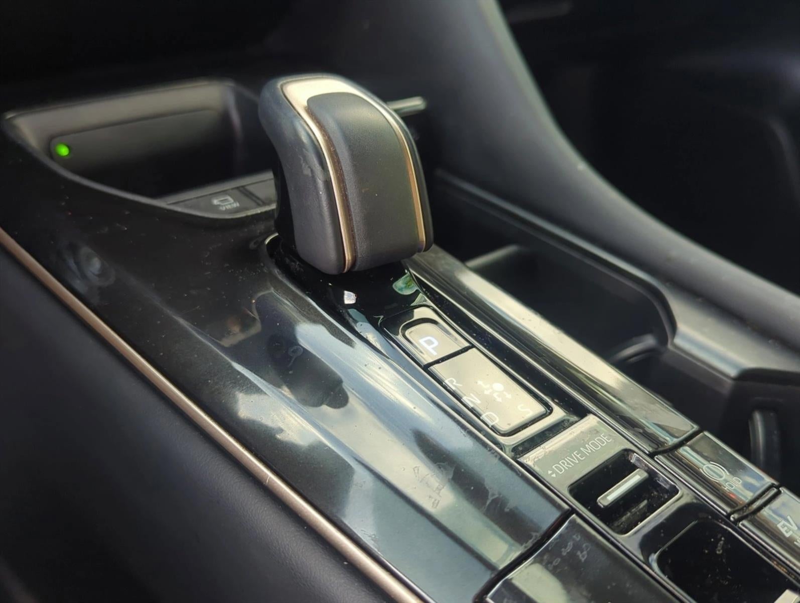 2025 Toyota Crown Signia Limited AWD (Natl)