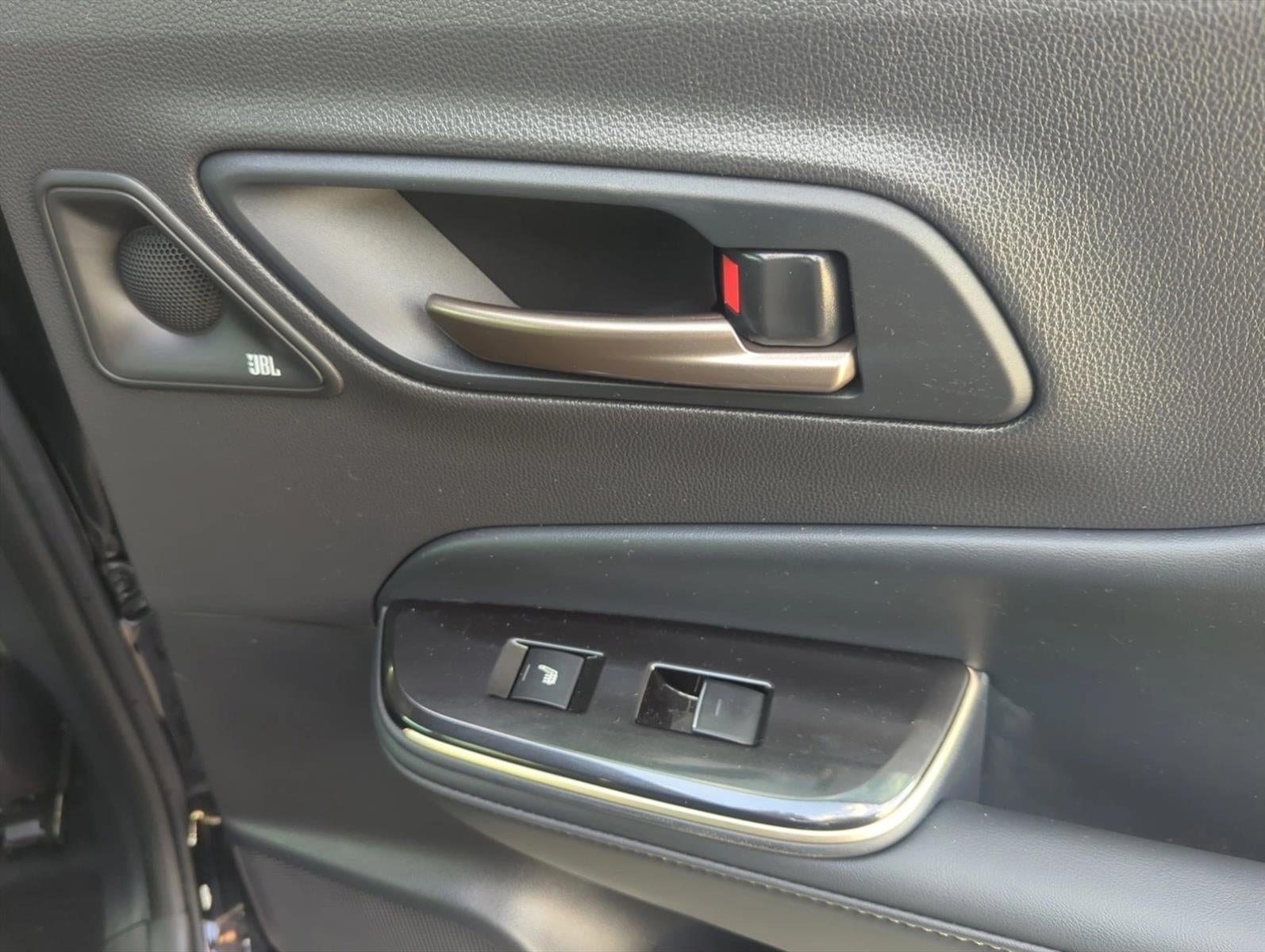 2025 Toyota Crown Signia Limited AWD (Natl)