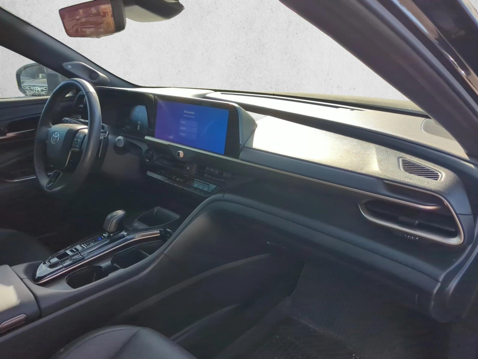 2025 Toyota Crown Signia Limited AWD (Natl)