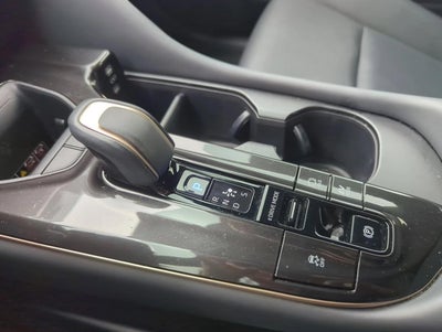 2025 Toyota Crown Signia XLE AWD (Natl)