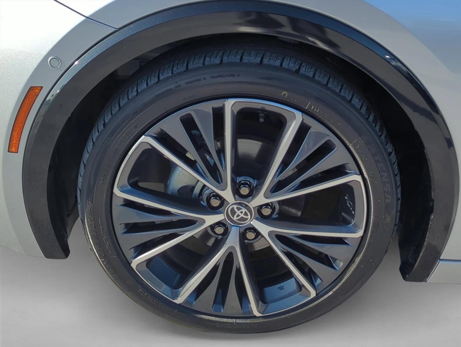 2024 Toyota Prius Limited (Natl)