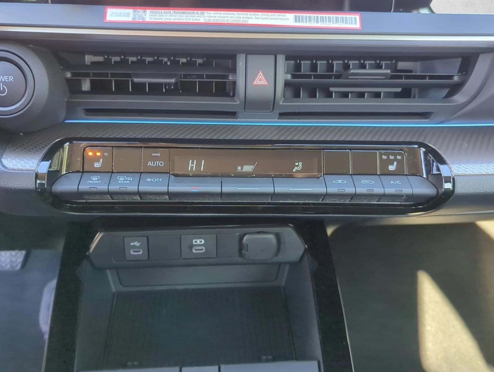 2025 Toyota Prius XLE (Natl)