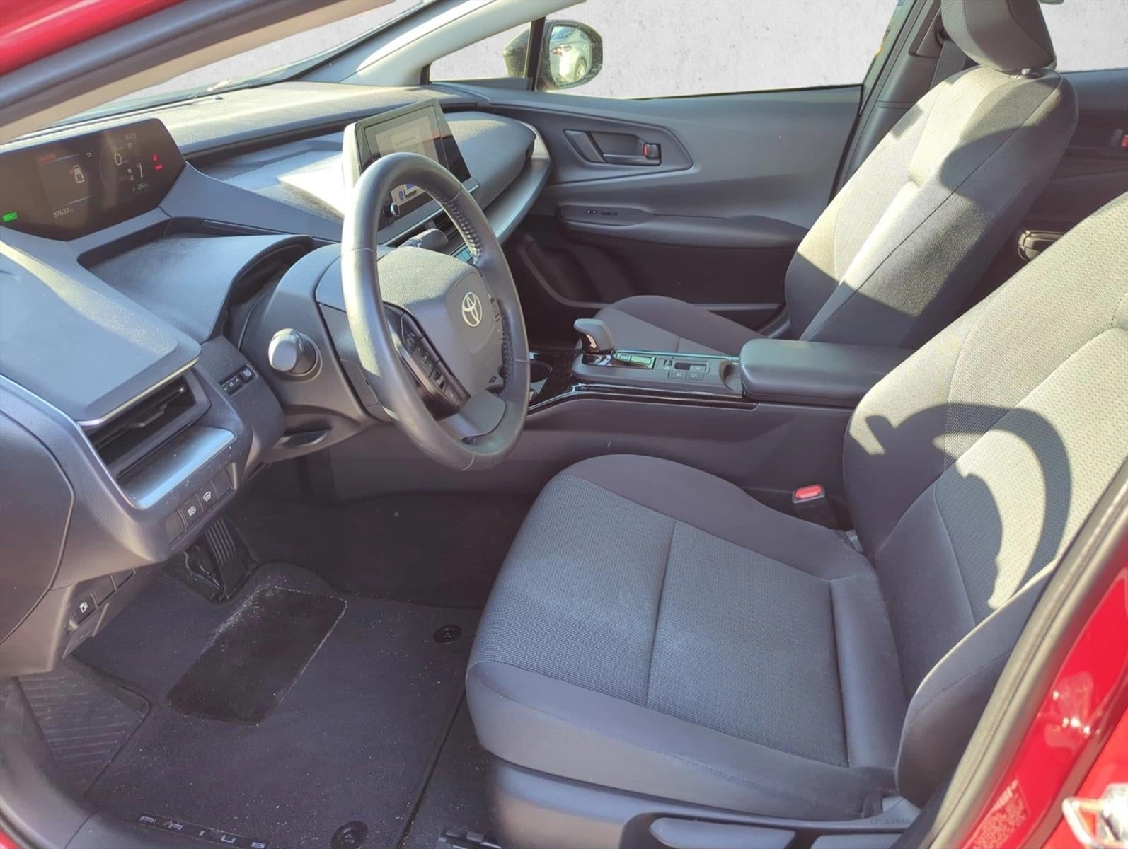 2025 Toyota Prius LE (Natl)