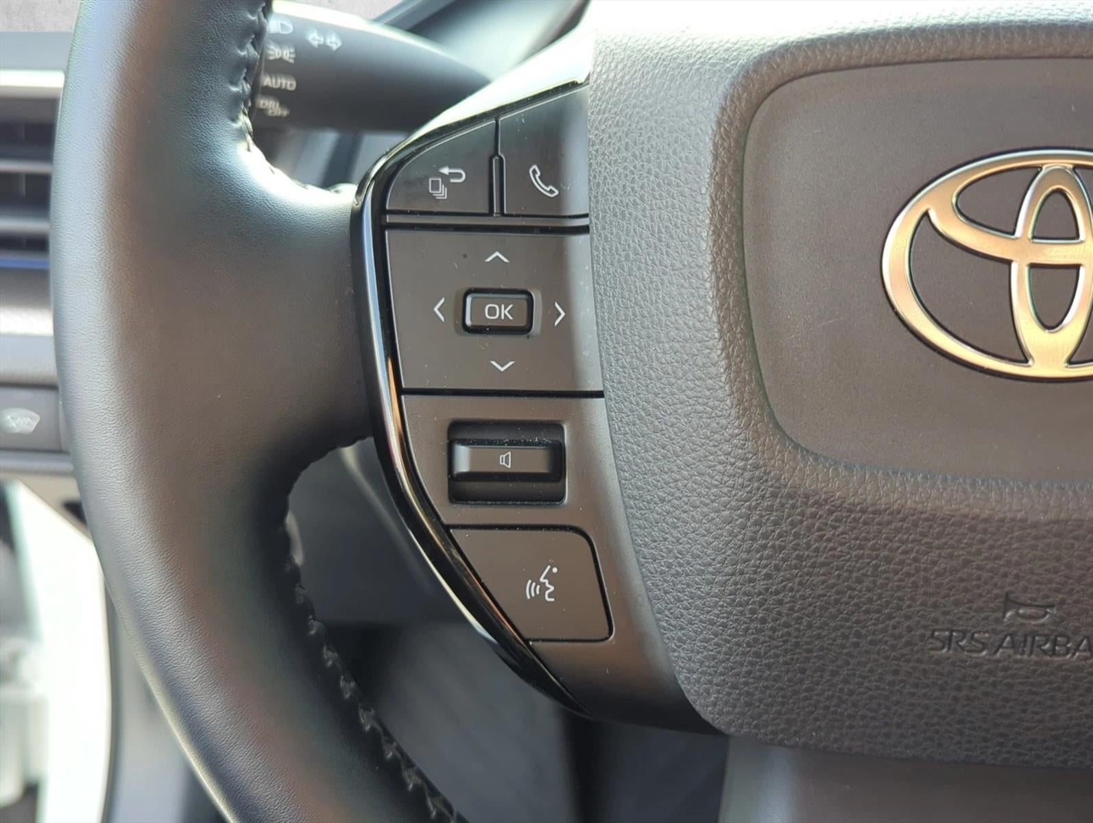 2025 Toyota Prius XLE (Natl)