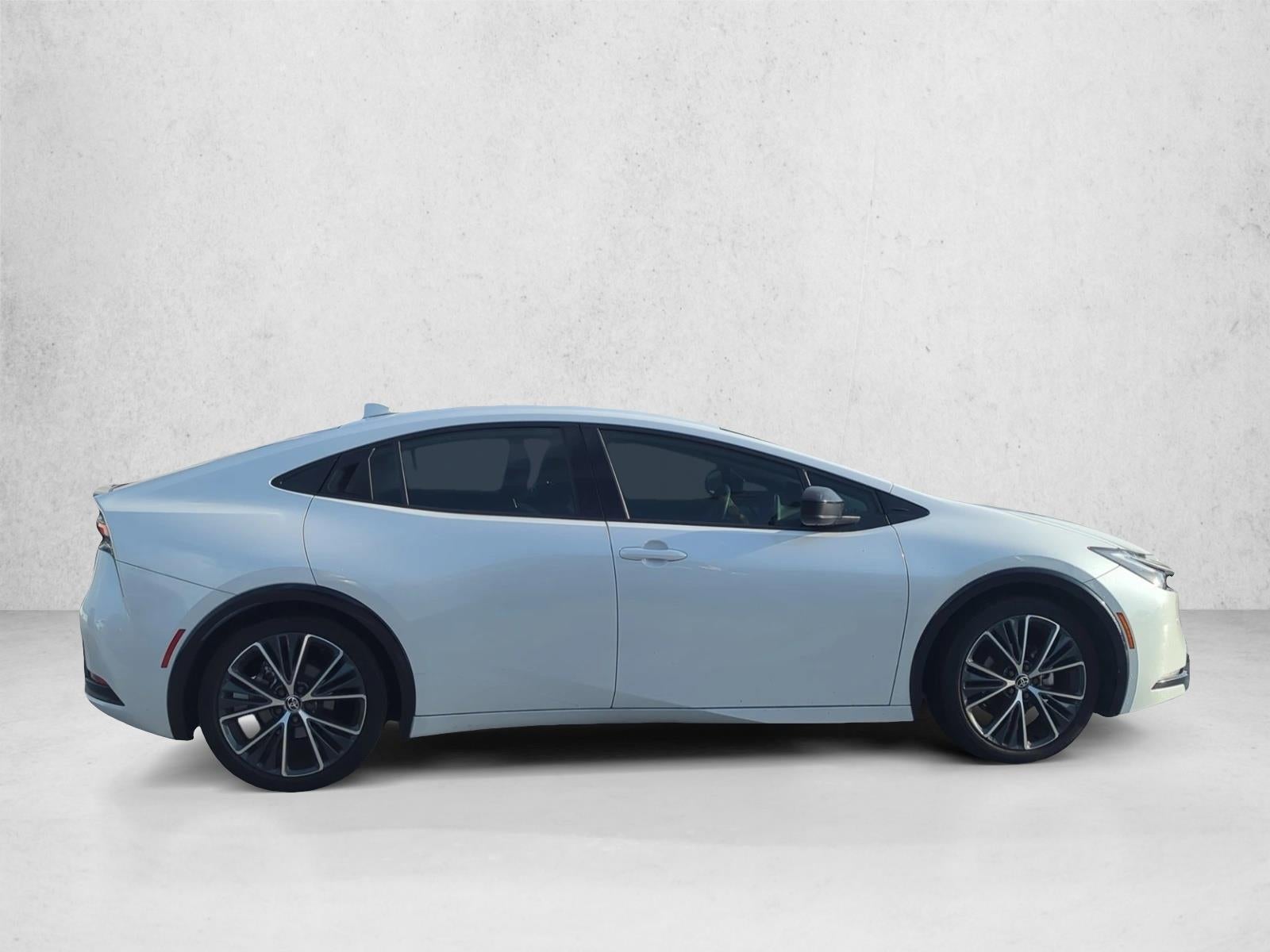 2025 Toyota Prius XLE (Natl)